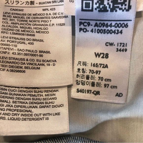 Levi’s Low Pro Straight jean intentional distress wide leg med rise size 28 - Picture 10 of 10